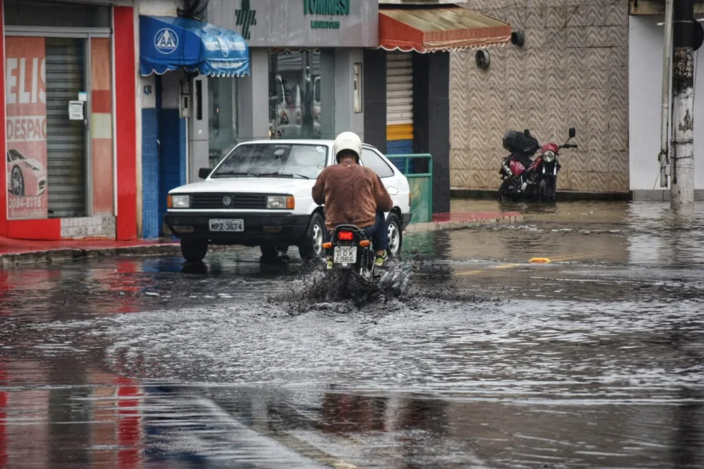 CHUVA PORTO DE SANTANA