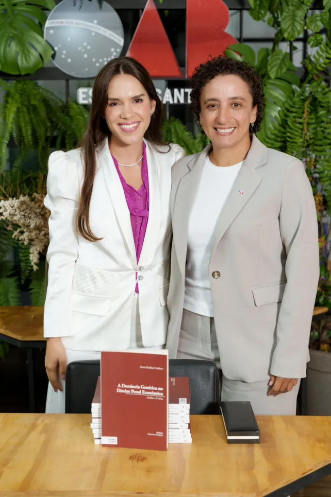 Sede da Ordem dos Advogados abre para lançar livro com noite de autógrafos