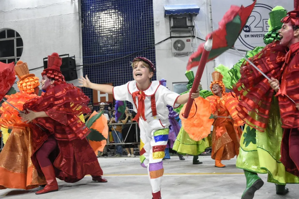 Carnaval 2024 - mug - desfile