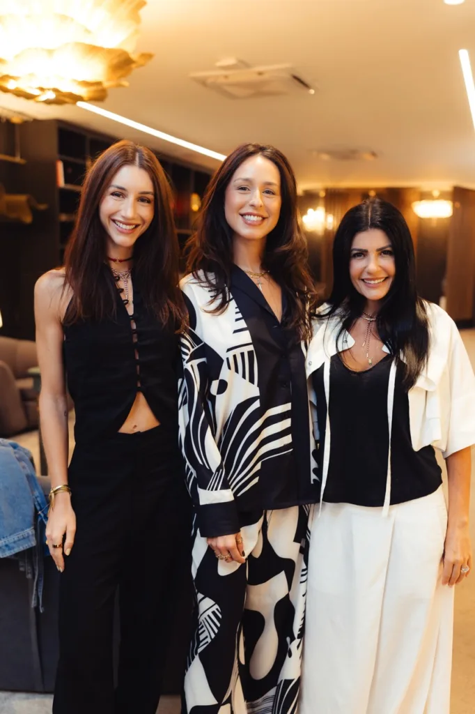 Carolina Hemerly, Julia Bastos e Ana Paula Pires Grande