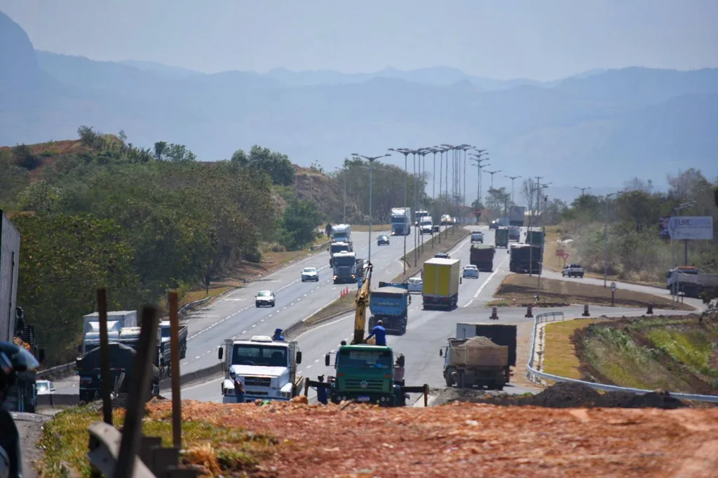 Obras no contorno do Mestre Álvaro
