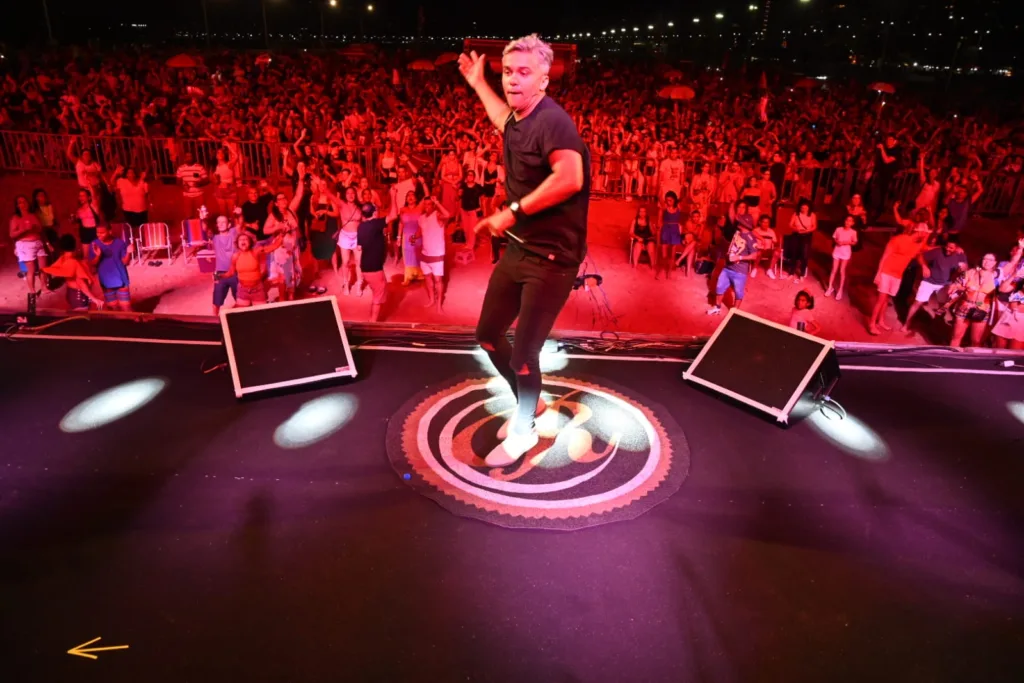 Carlinhos Rocha show Ano Novo Vitória Praia de Camburi