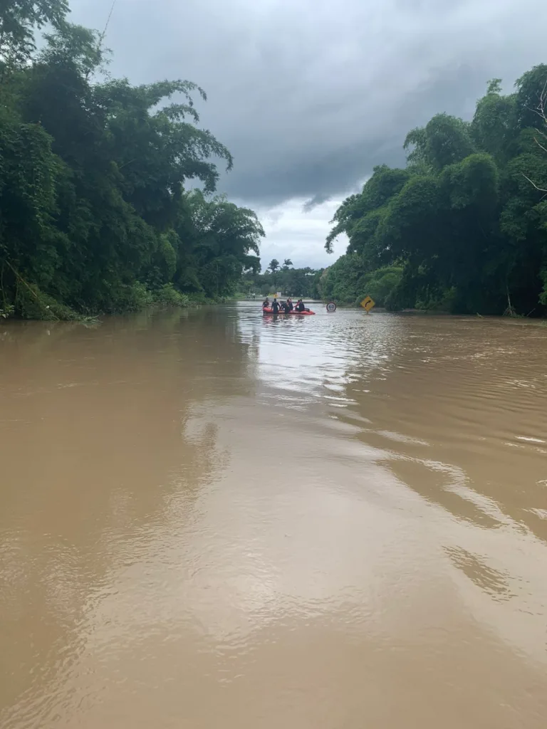 Chuva na Bahia - Bombeiros do ES