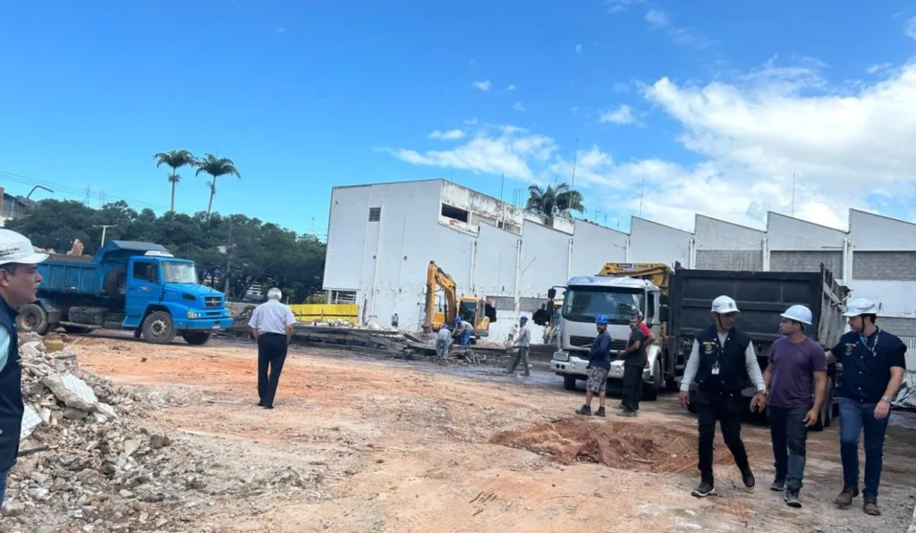 Crea ES faz vistoria em Ginásio Jones dos Santos Neves