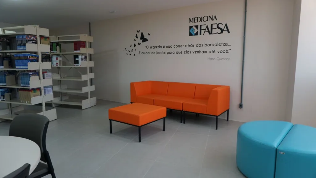 biblioteca 2.jpg
