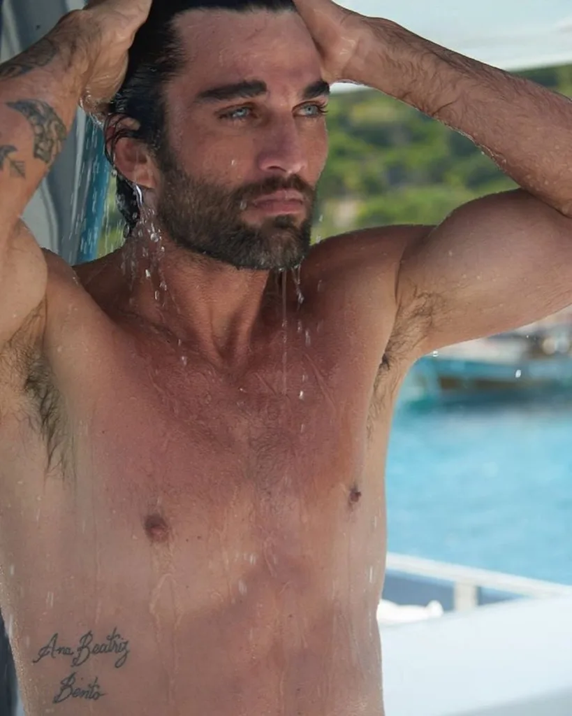 O modelo Tiago Garcia