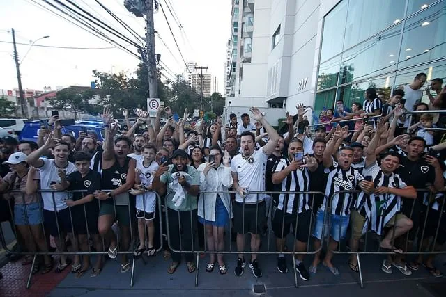 Chegada do Botafogo ao ES para jogo no Kleber Andrade