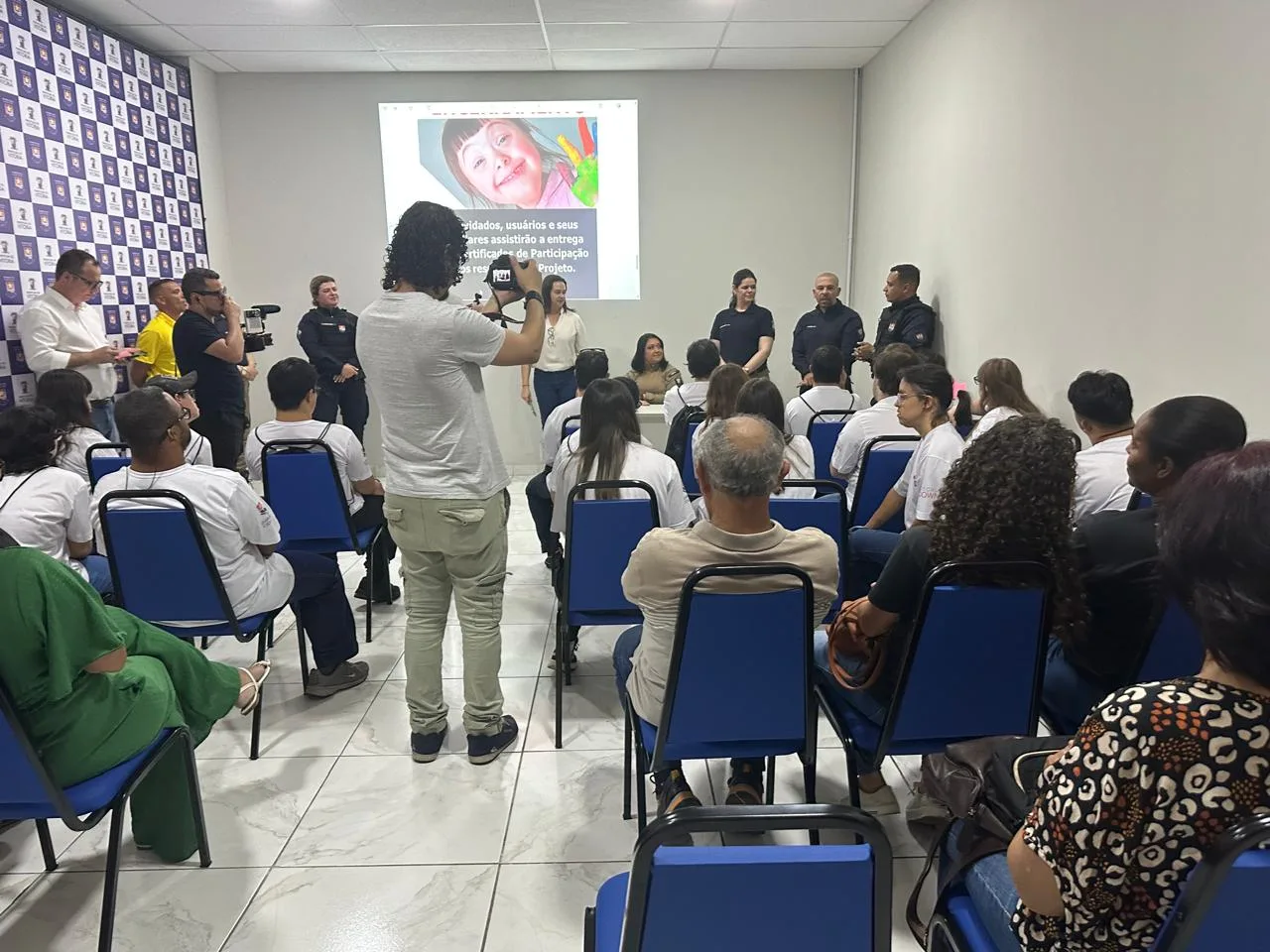Exposição Olhares da Vitória Down