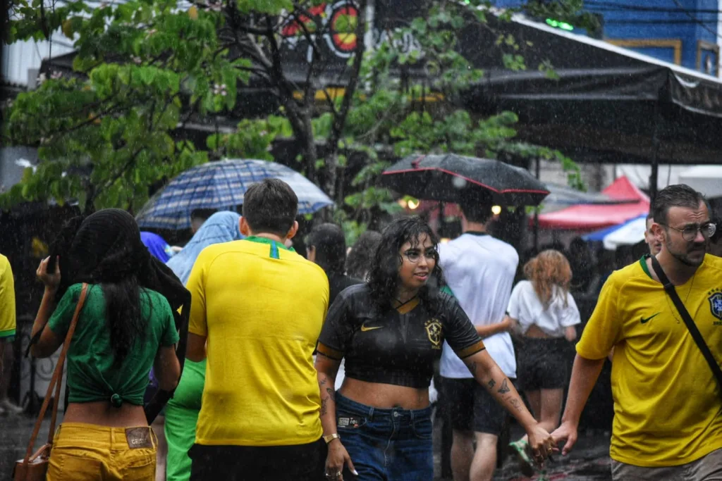 Jogo Brasil e Sérvia - Bares Praia do Canto
