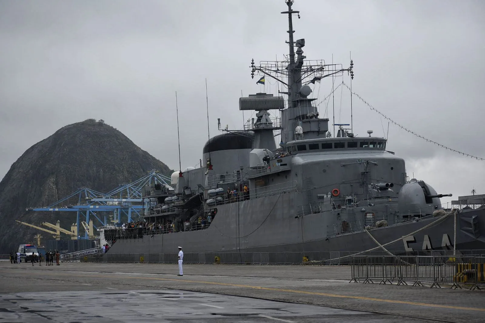 Visitação do Navio da Marinha - Dia de chuva