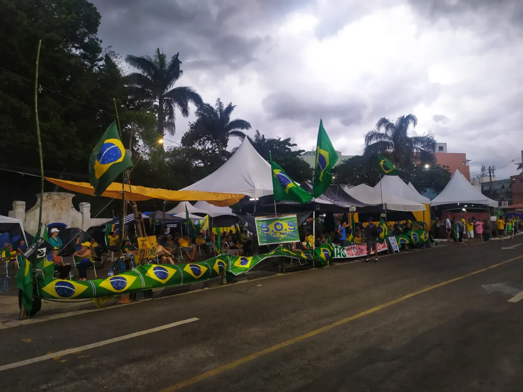 Manifestantes em Vila Velha