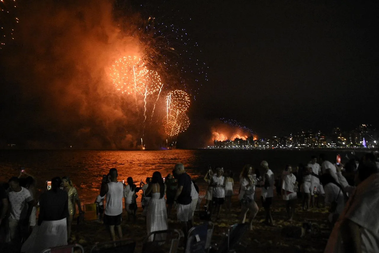 Queima de fogo em Vila Velha - Praia da Costa