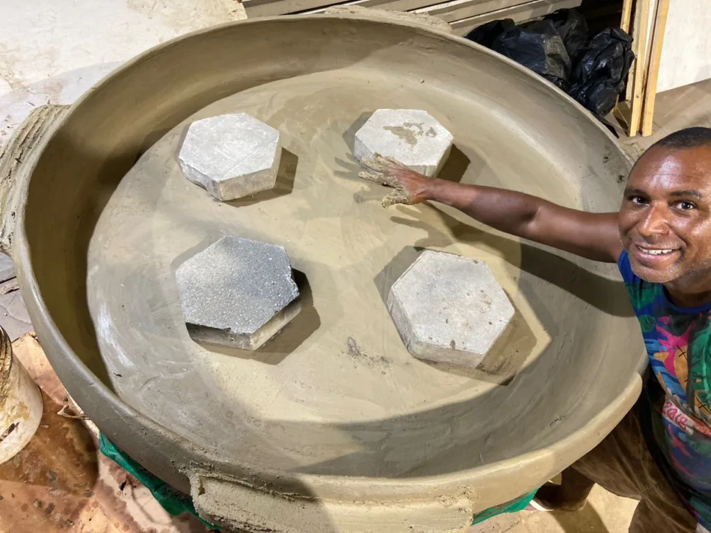 Maior Panela de Barro do mundo é feita no ES