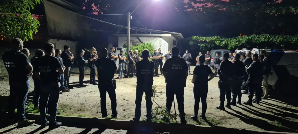 Operação apreende armas em Cachoeiro