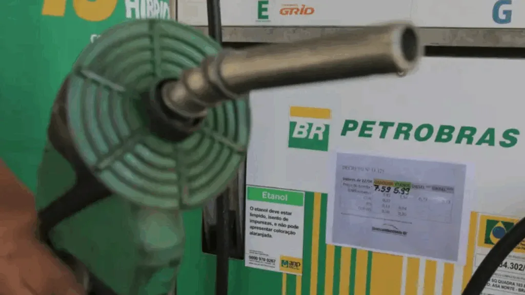 No início do ano, a Petrobras havia elevado o diesel em R$ 0,22 o litro. Foto: Fabio Rodrigues-Pozzebom/ Agência Brasil