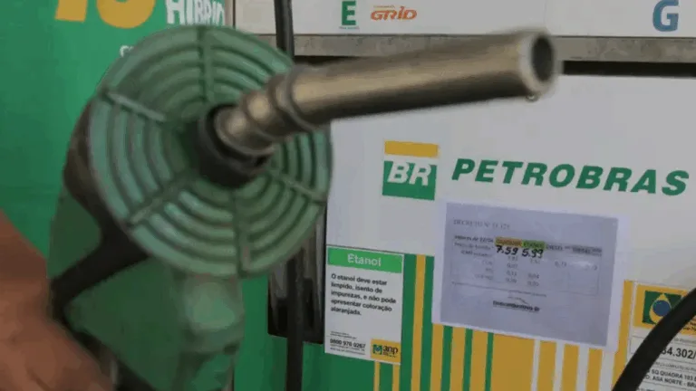 No início do ano, a Petrobras havia elevado o diesel em R$ 0,22 o litro. Foto: Fabio Rodrigues-Pozzebom/ Agência Brasil