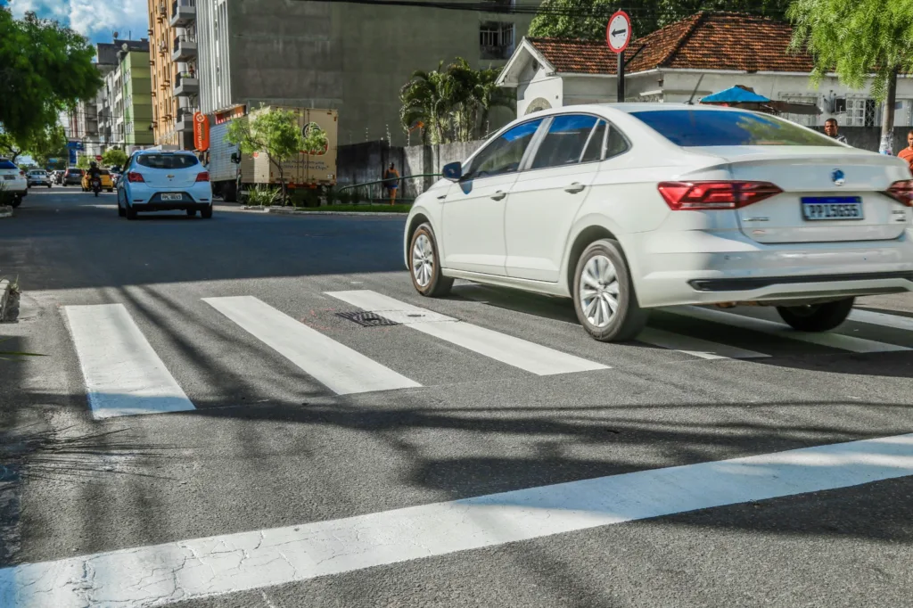Prefeitura inicia pintura de 2 mil vagas que farão parte do estacionamento rotativo em Linhares