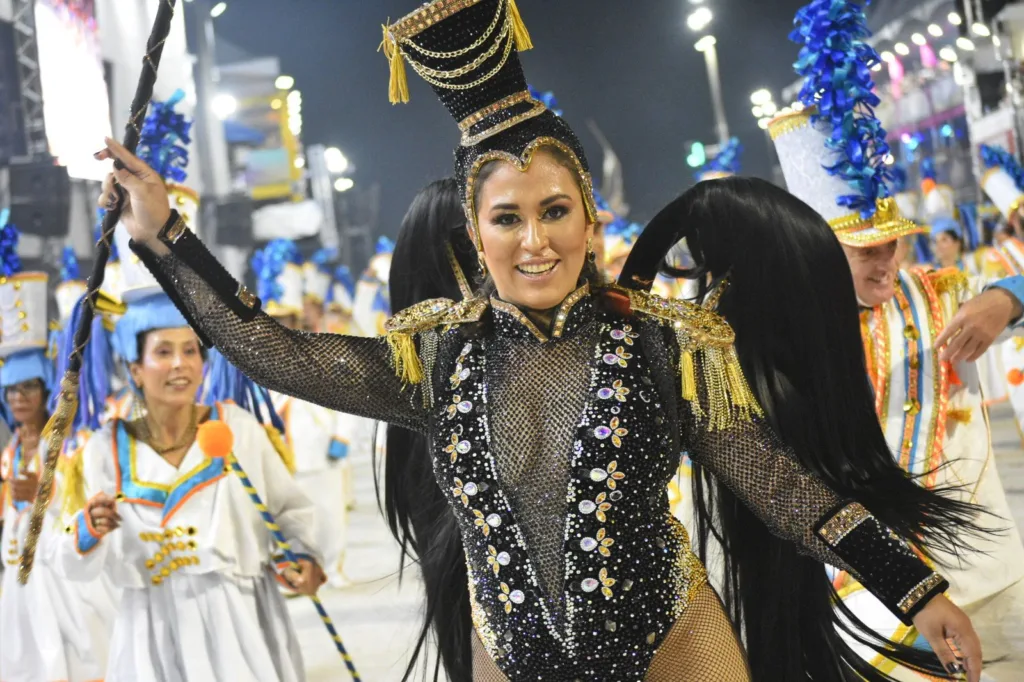 Carnaval de Vitória - Chegou o Que Faltava - desfile