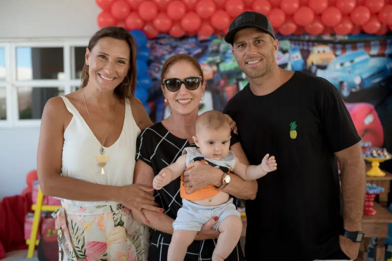 Com Taj & Koa