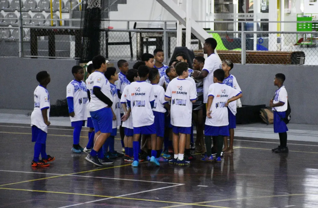 Instituto Camillo Neves promove o Amistoso do Bem no ginásio da Escola Americana de Vitória