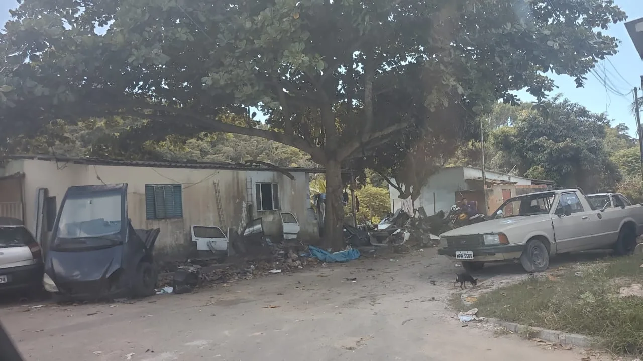 ferro velho irregular