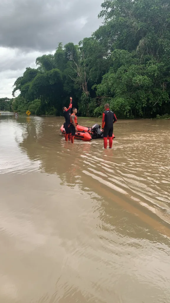 Chuva na Bahia - Bombeiros do ES