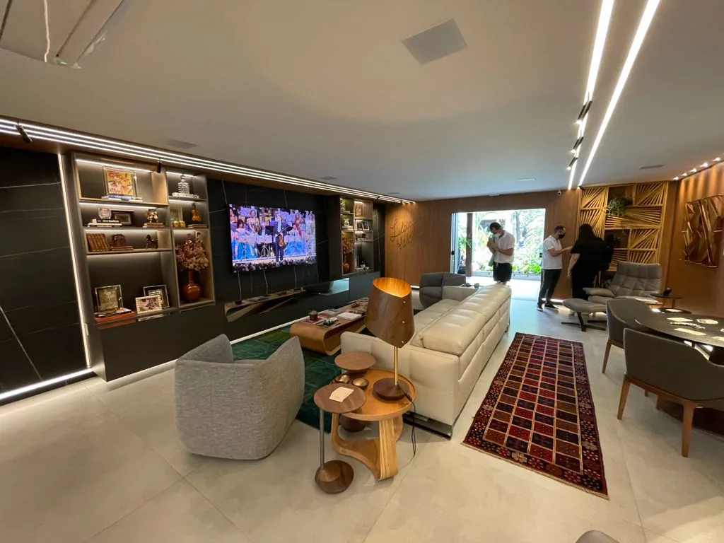 Casa Cor ES 2021: mostra acontece na mansão que era de Helmut Meyerfreund, na Praia da Costa