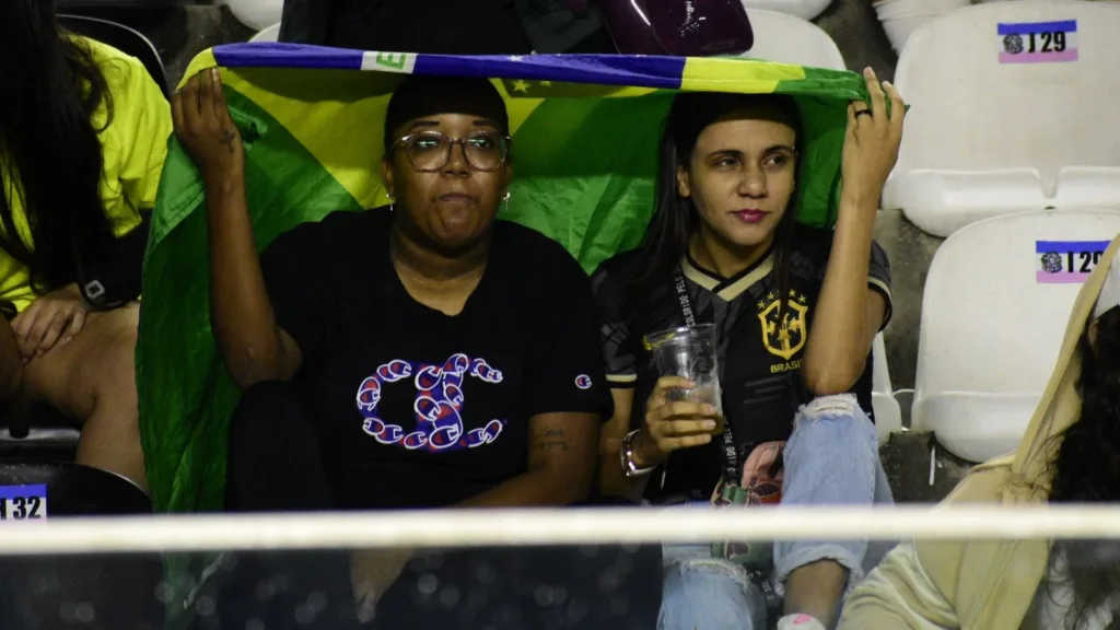 Amistoso Brasil x Colômbia, estádio Kleber Andrade. Tarciane