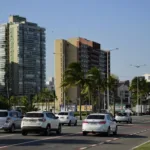 Avenida Dante Michelini, em Jardim Camburi. Foto: Thiago Soares/Folha Vitória