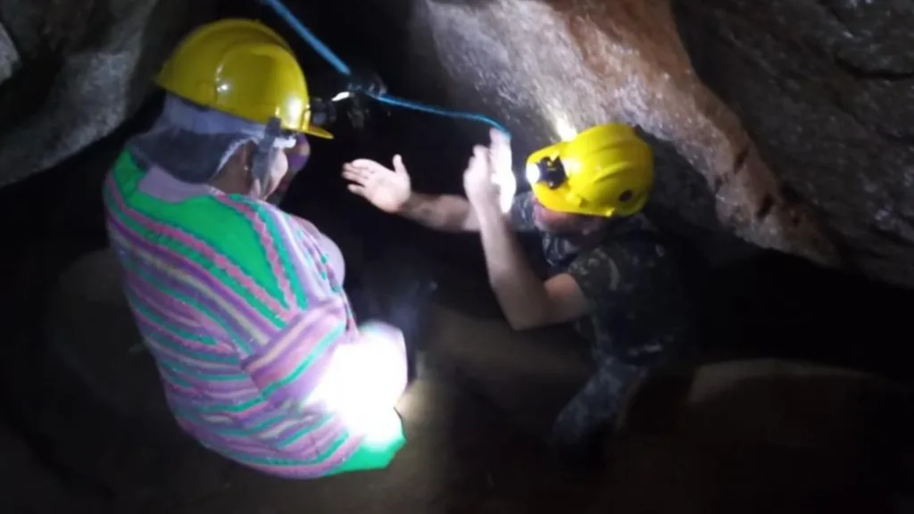 Trilha das Cavernas