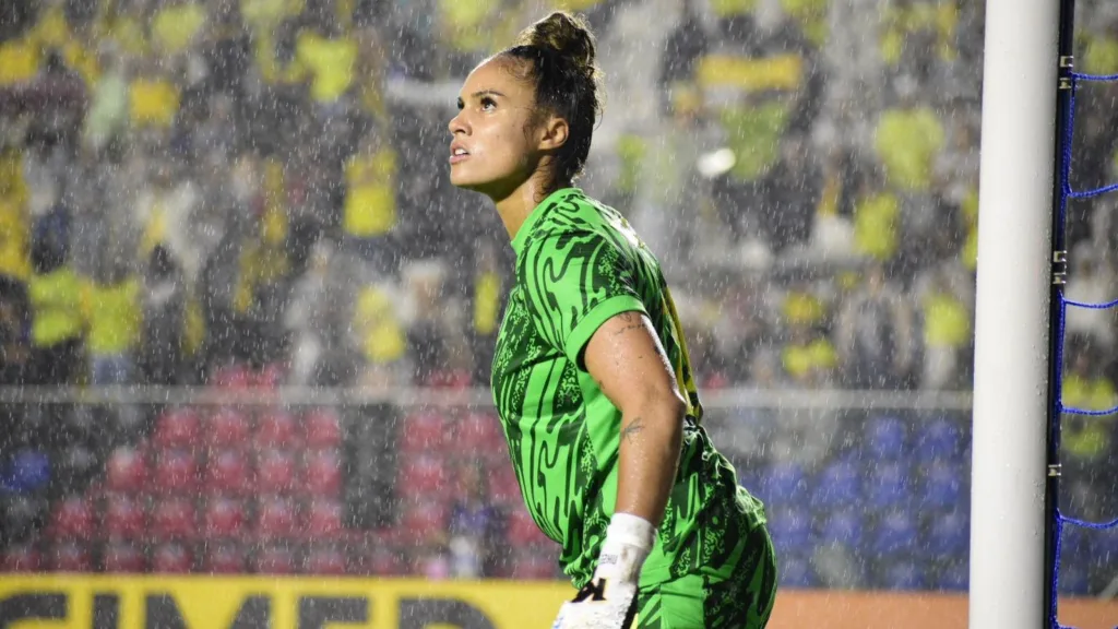 Amistoso Brasil x Colômbia, estádio Kleber Andrade. Tarciane
