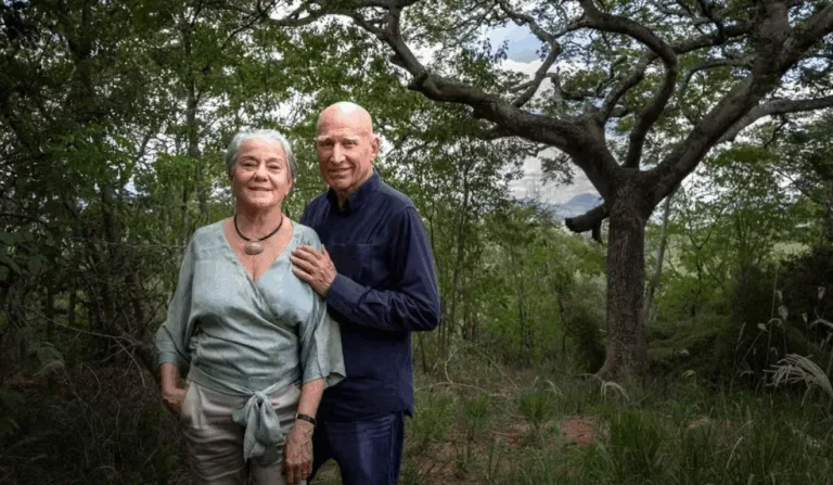 Lélia e Sebastião Salgado na sede do Instituto Terra
