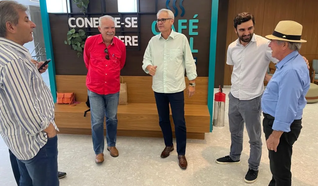 Lançamento do livro de Elcio Alves