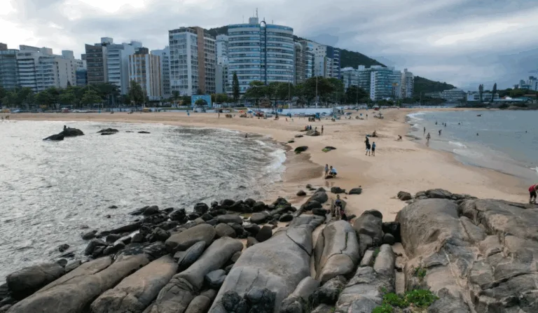 Praia da Costa, orla de Vila Velha