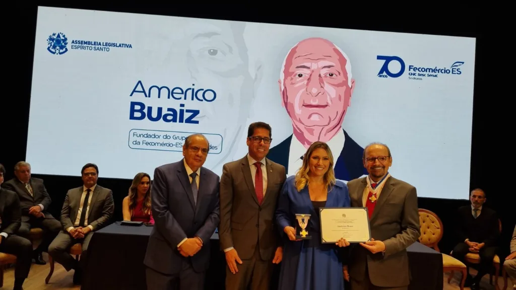 Grupo Buaiz recebe comenda em homenagem a Americo