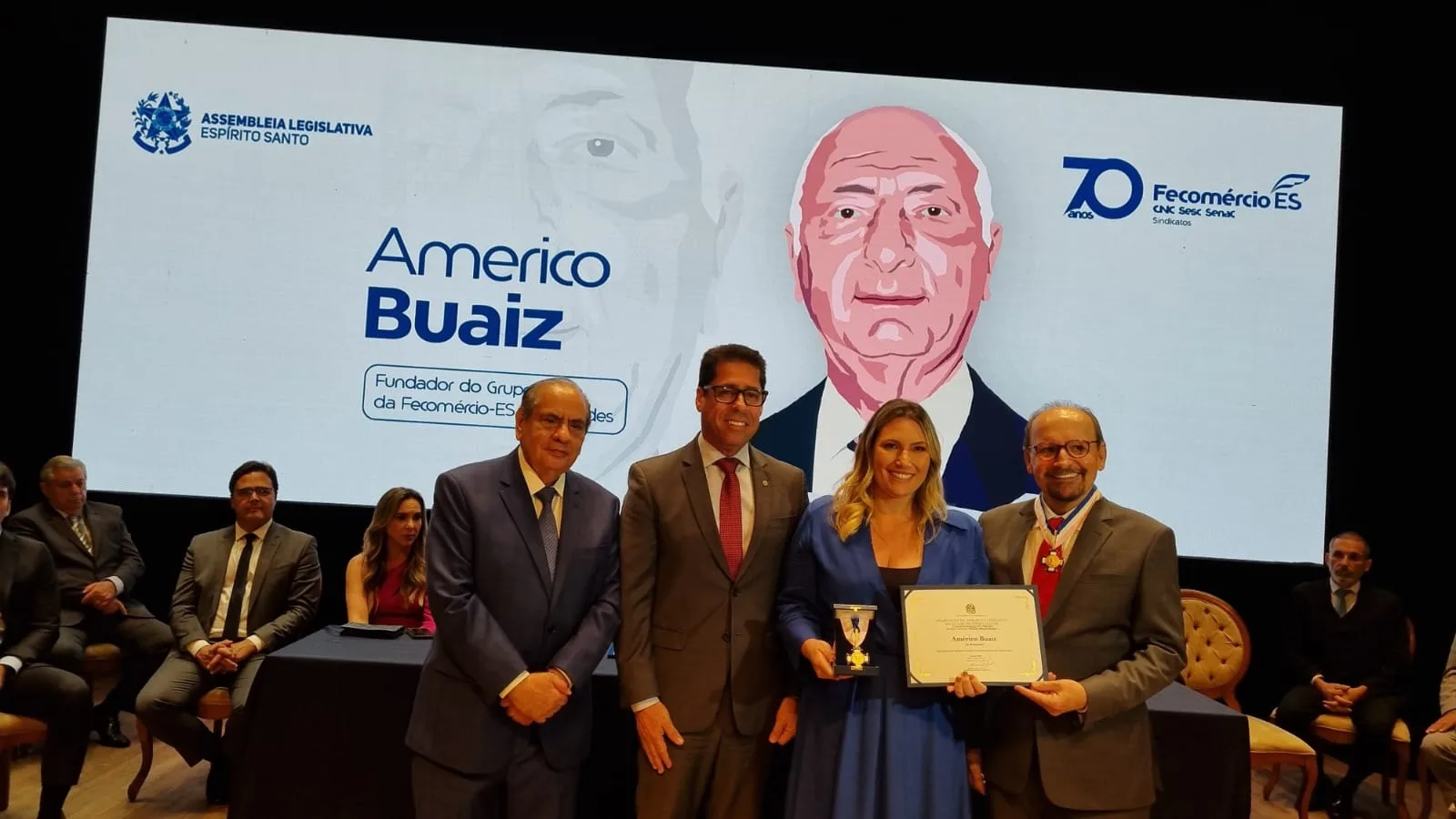 Grupo Buaiz recebe comenda em homenagem a Americo