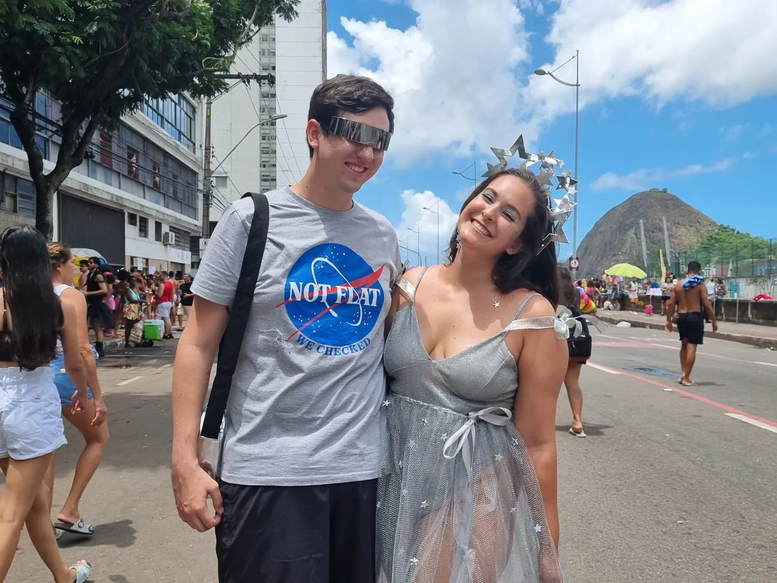 Foliões foram fantasiados para o Regional da Nair