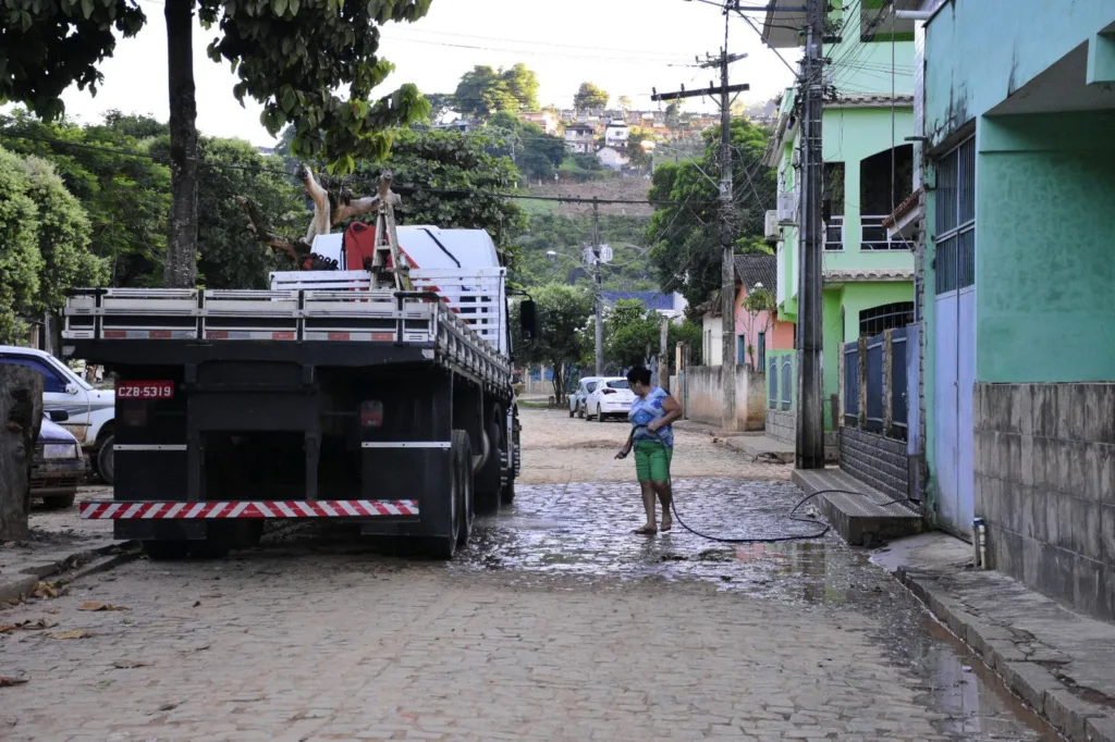 1 MÊS CHUVA MIMOSO DO SUL