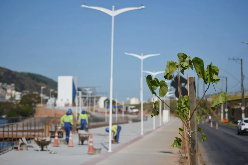Obras da orla de Cariacica