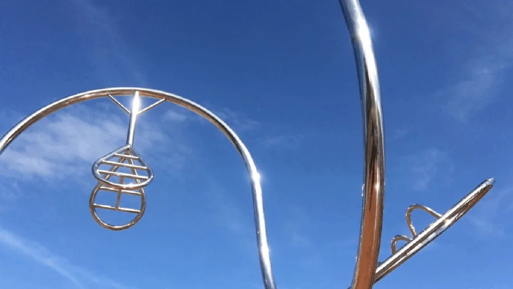 escultura-equilíbrio-parque-da-cidade