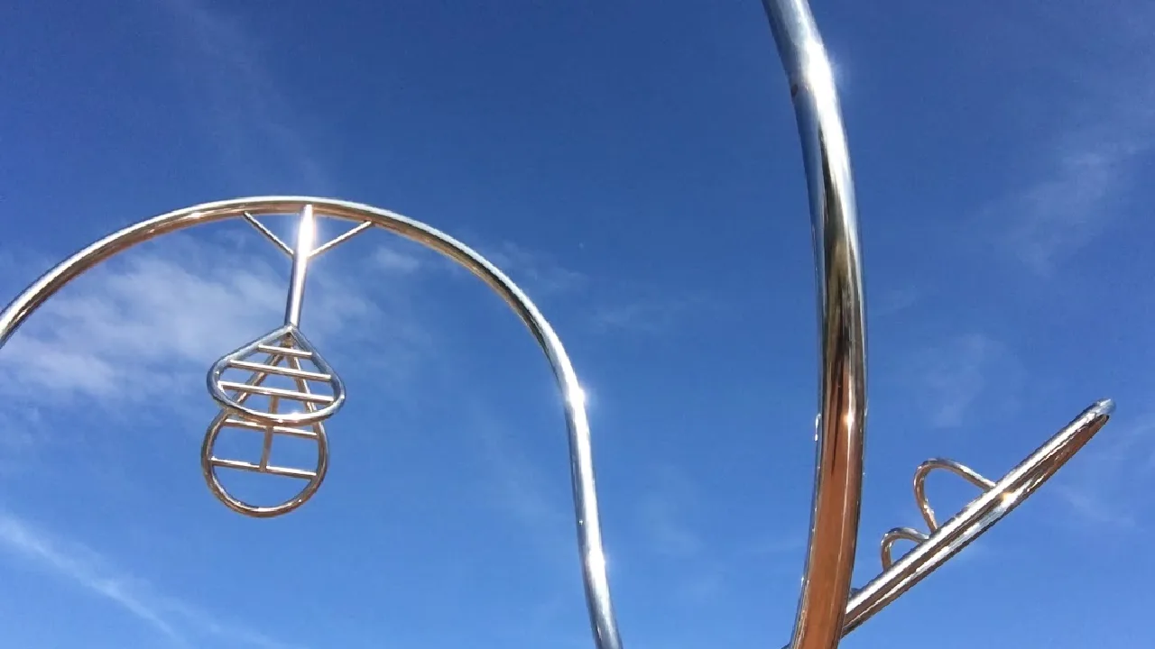escultura-equilíbrio-parque-da-cidade