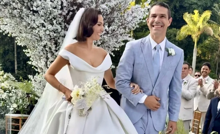 Em solenidade decididamente romântica casaram-se ontem Isis Valverde e Marcus Buaiz