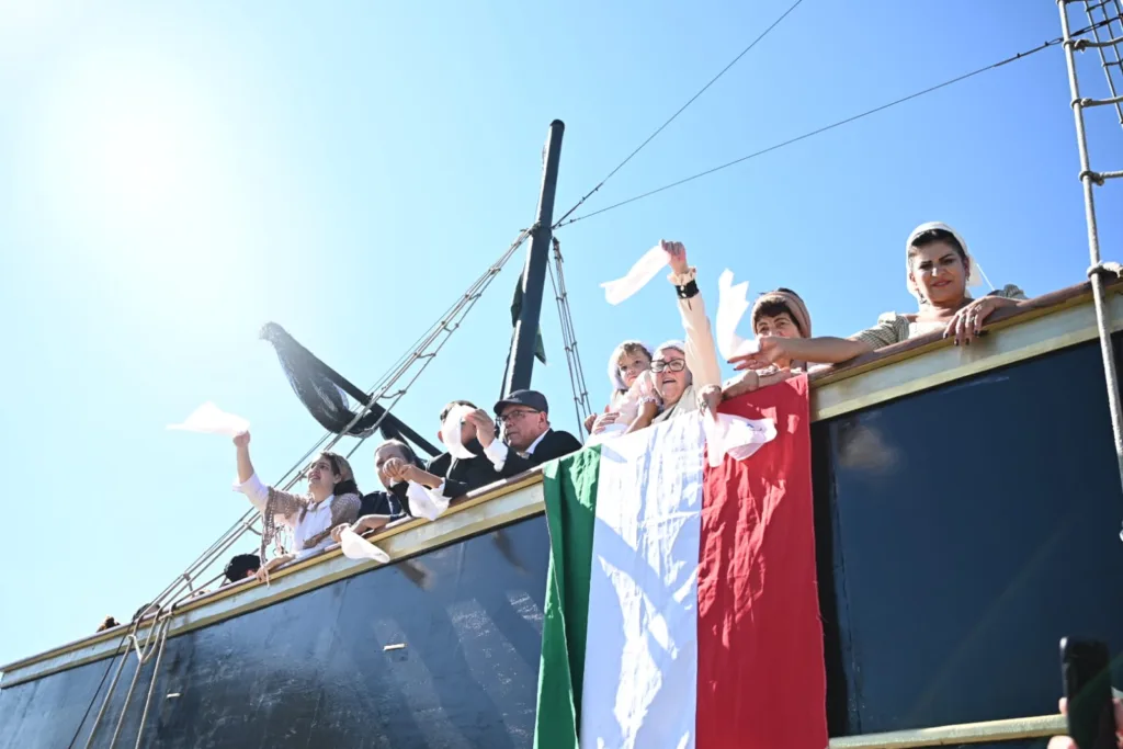 cortejo marítimo da programação dos 150 anos da imigração italian