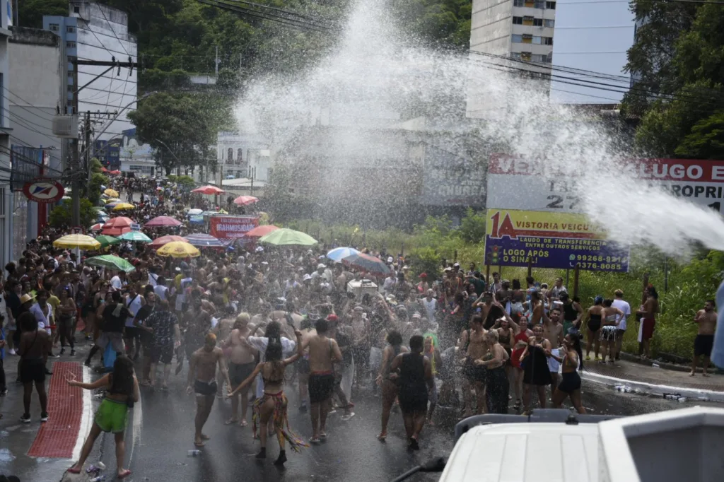 Banho Amigos da Onça