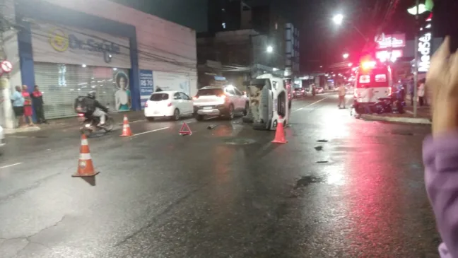 Acidente ocorreu na noite desta terça

Leone Oliveira/Folha Vitória