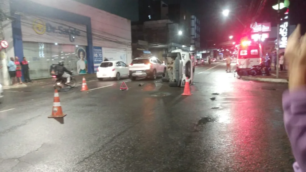 Acidente ocorreu na noite desta terça

Leone Oliveira/Folha Vitória