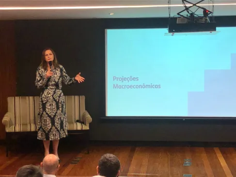 A economista capixaba Ana Paula Vescovi citou o pleno emprego como um sintoma de economia aquecida e, por isso, pressão inflacionária. Crédito: Edu Kopernick