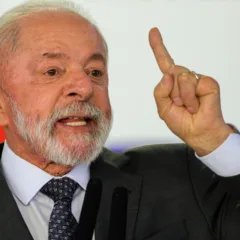Lula disse que governo finaliza programas de crédito a categorias específicas e que quer gás de cozinha mais barato. Crédito: Fabio Rodrigues-Pozzebom/ Agência Brasil