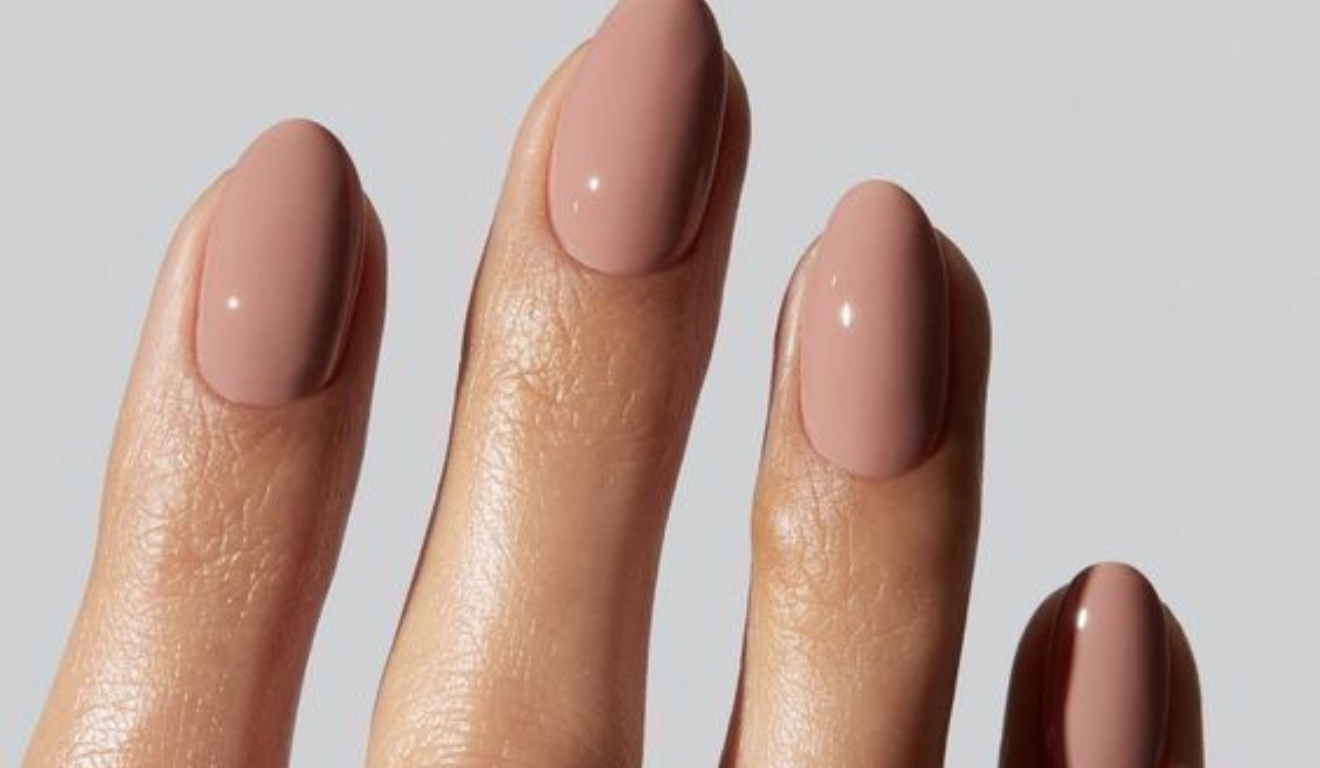 Unha nude clássico para o inverno/Pinterest