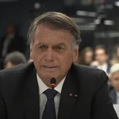 Jair Bolsonaro presta depoimento no STF